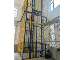 广州导轨链条式升降货梯